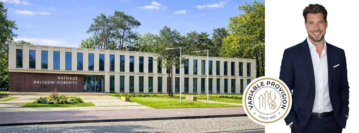 Rathaus in Dallgow-Döberitz mit gepflegtem Außenbereich